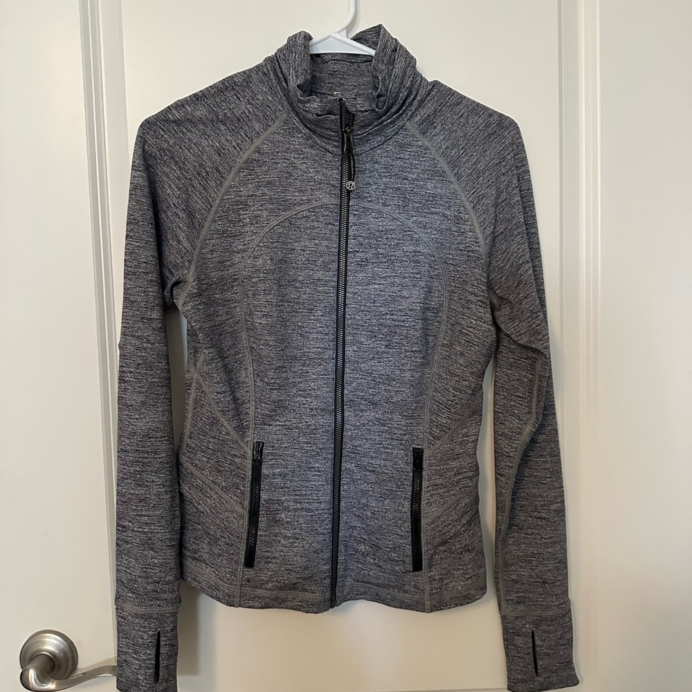 EUC LULULEMON- Women's Gray Define Peplum Jacket